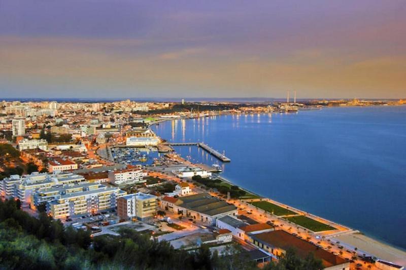 Situado No Centro Historico Da Apartment Setubal